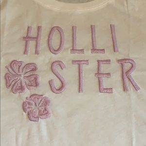 NEW Hollister Graphic Tee Embroidered LARGE